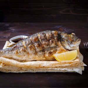 Дорадо на мангале – Средиземноморская рыба с изысканным вкусом, приготовленная на мангале, предоставит незабываемые вкусовые впечатления.
