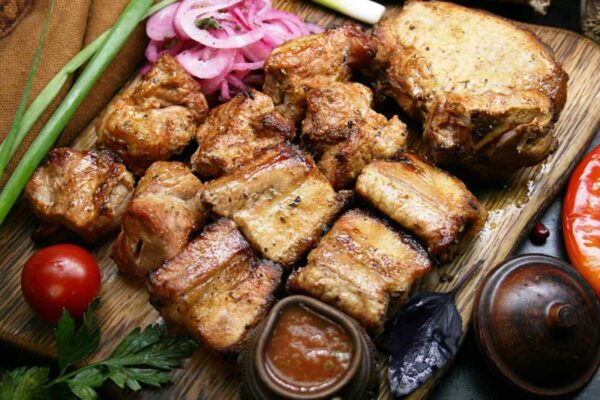 Шашличний сет зі свинини з доставкою по Києву - Замовити шашлик з доставкою по Києву від сервісу Шашлик Online